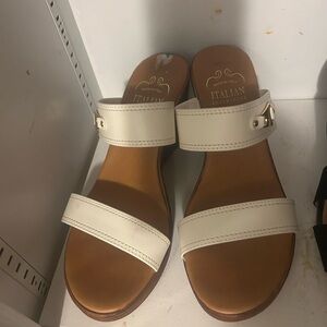 Italian Shoemakers Cream Sandals